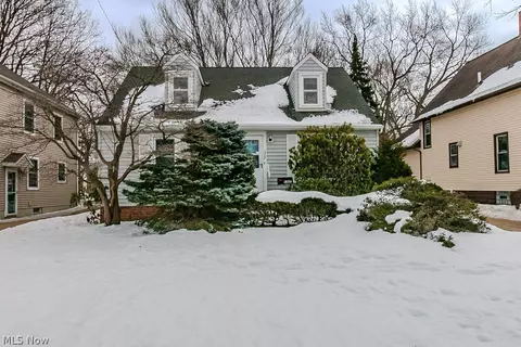 1307 Summit Dr, Mayfield Heights, OH 44124