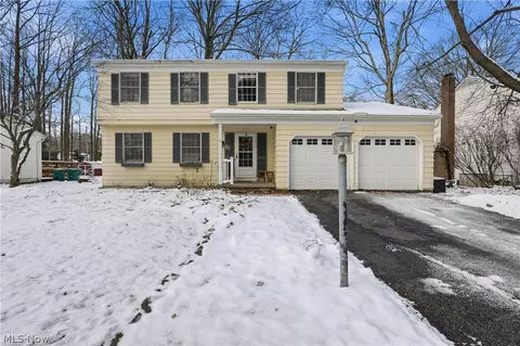 5976 Silver Ct, Mentor, OH 44060