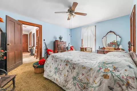 Bedroom - 18262 W Pine Lake Rd, Beloit, OH 44609 photo 3 of 9