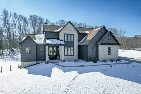 446 Brenelle Ln, Medina, OH 44256