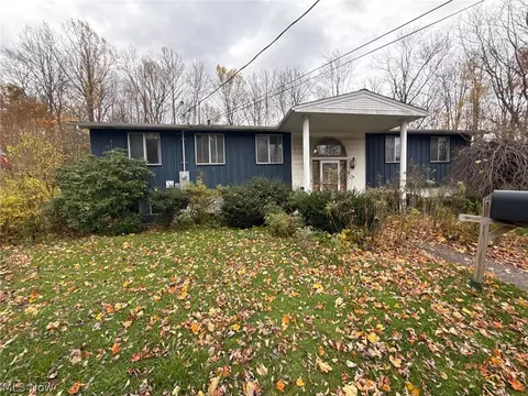 7090 Euclid Chardon Rd, Kirtland, OH 44094