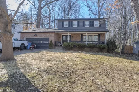 65 Guise Park Dr, Munroe Falls, OH 44262