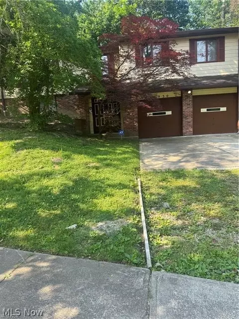 20930 Halworth Rd, Shaker Heights, OH 44122