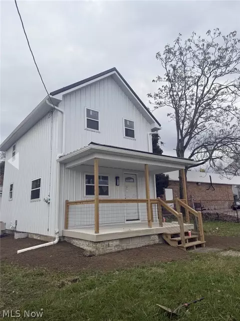 14 Evans St, Niles, OH 44446