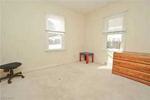 Bedroom - 86 Terrace Dr, Boardman, OH 44512 photo 4 of 10