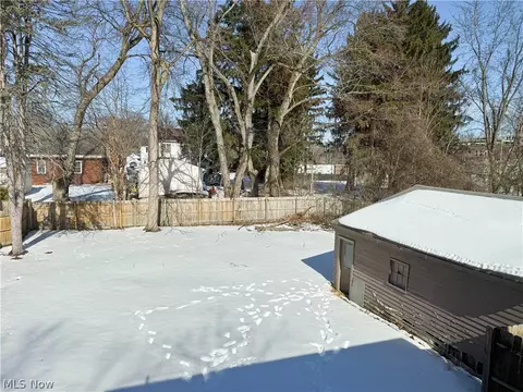 Exterior - 86 Terrace Dr, Boardman, OH 44512 photo 3 of 8