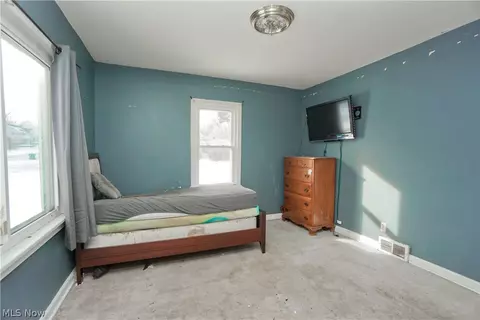 Bedroom - 86 Terrace Dr, Boardman, OH 44512 photo 3 of 10