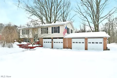 2516 Mahan Denman Rd, Cortland, OH 44410