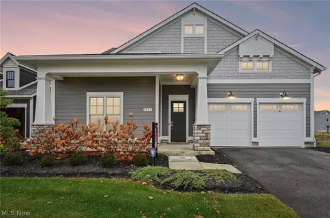 7515 Steeplechase Ln, New Albany, OH 43054