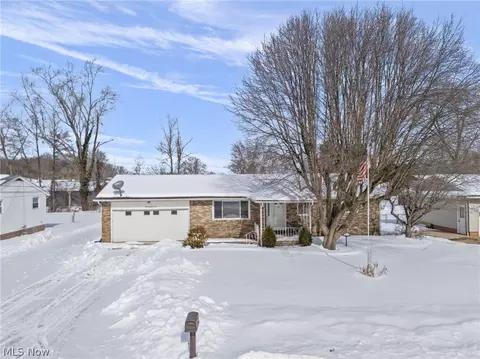 337 33rd St SW, Canton, OH 44706