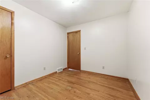Bedroom - 337 33rd St SW, Canton, OH 44706 photo 6 of 6