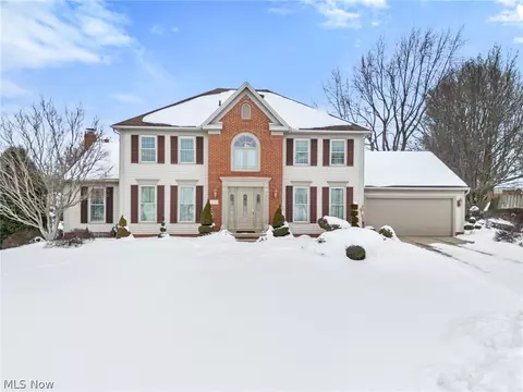 5909 Royal Hill Cir NE, Canton, OH 44721
