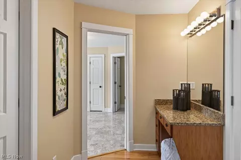 Entry Way - 11355 Beechnut Ln, Chardon, OH 44024 photo 8 of 8