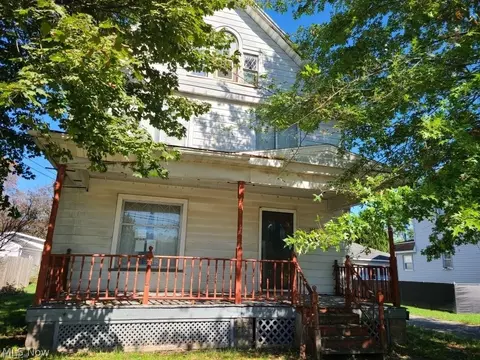 344 W Main St, East Palestine, OH 44413