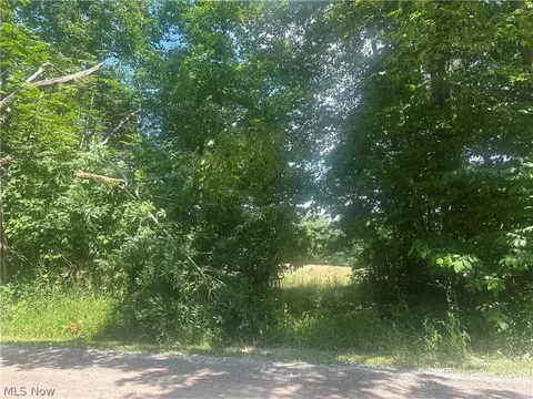 Mechanicsville Road, Rome, OH 44085