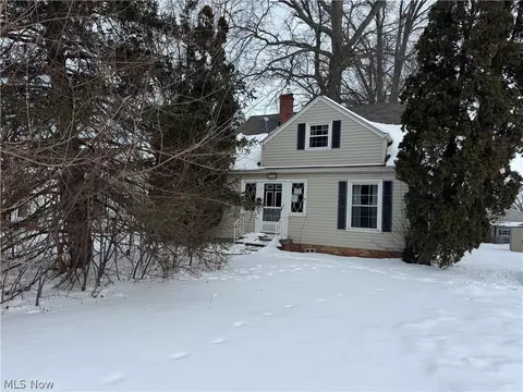 37603 Jordan Dr, Willoughby, OH 44094