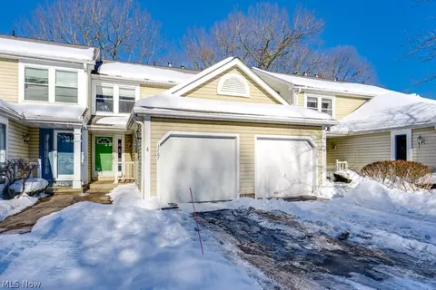 3767 Lake Run Blvd, Stow, OH 44224