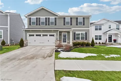 4497 Bellow Dr, Lorain, OH 44053