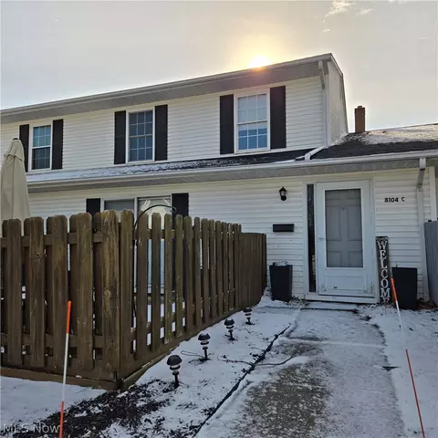 8104 Puritan Dr #52-C, Mentor, OH 44060