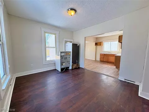 127 Cascade St, Elyria, OH 44035 photo 8