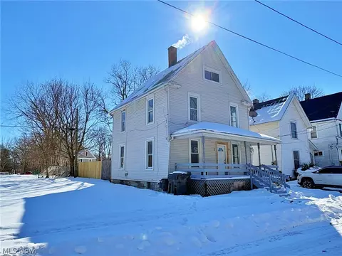 127 Cascade St, Elyria, OH 44035 photo 2