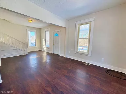 127 Cascade St, Elyria, OH 44035 photo 5