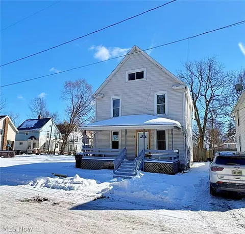 127 Cascade St, Elyria, OH 44035 photo 3