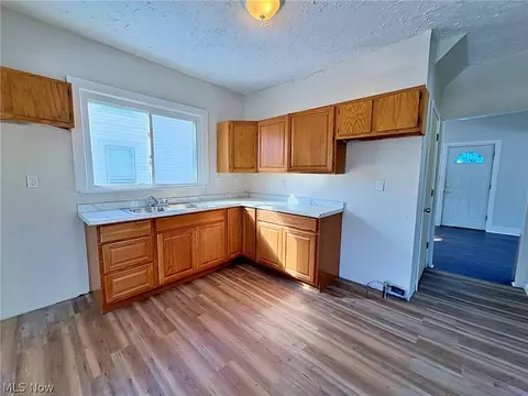 127 Cascade St, Elyria, OH 44035 photo 9