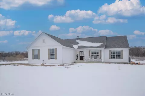 800 Martin Rd, Mogadore, OH 44260