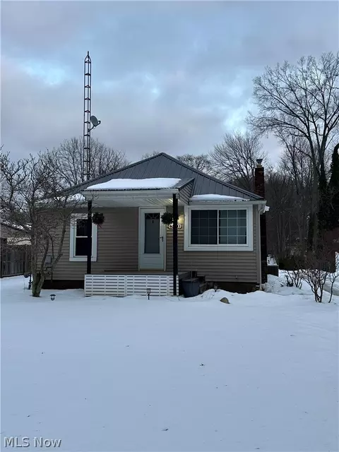 6970 Lake O Springs Ave NW, North Canton, OH 44720