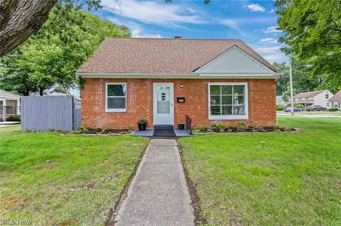 643 E 261st St, Euclid, OH 44132