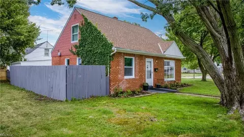 Exterior - 643 E 261st St, Euclid, OH 44132 photo 2 of 2