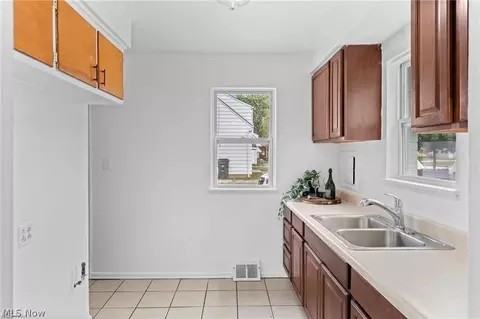 Kitchen - 643 E 261st St, Euclid, OH 44132 photo 3 of 3