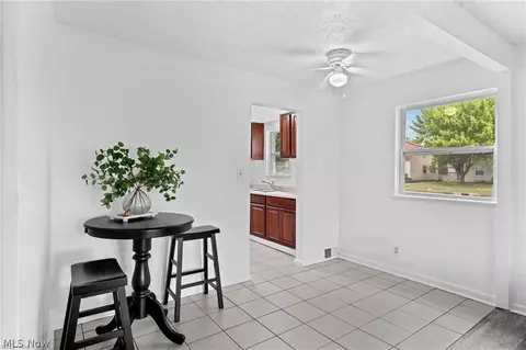 Dining - 643 E 261st St, Euclid, OH 44132 photo 1 of 1