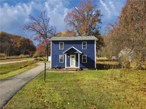 2264 River Rd, Willoughby Hills, OH 44094