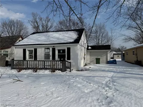 1301 E 346th St, Eastlake, OH 44095
