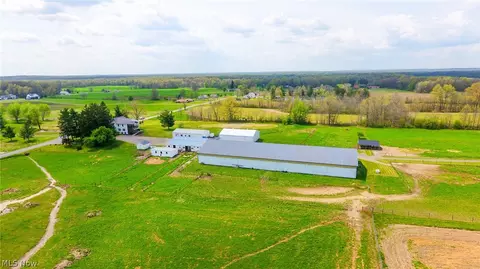 4194 Helsley Fusselman Rd, Southington, OH 44470