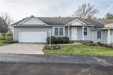 3278 Sumser St NW, North Canton, OH 44720
