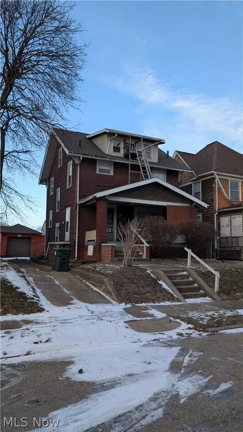 2901 7th St NW, Canton, OH 44708