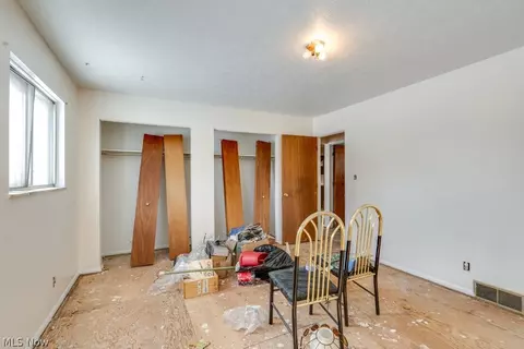 697 Ocean Ave, Akron, OH 44310 photo 14