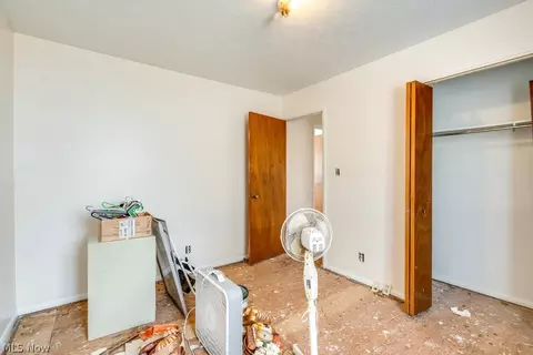 697 Ocean Ave, Akron, OH 44310 photo 11