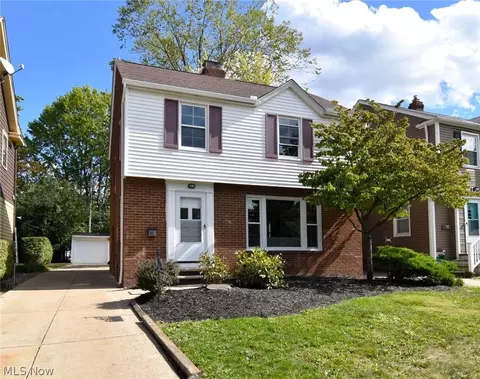 2203 Brockway Rd, University Heights, OH 44118