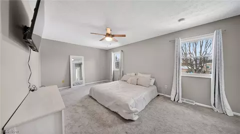 Bedroom - 459 Auburn St, Elyria, OH 44035 photo 8 of 8