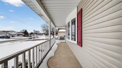 Exterior - 459 Auburn St, Elyria, OH 44035 photo 3 of 4