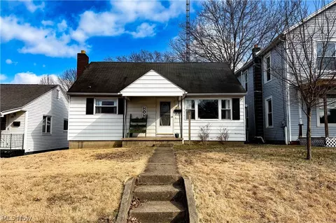 819 32nd St, Parkersburg, WV 26101