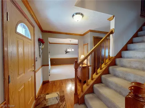 Entry Way - 511 Picadilly Cir, Akron, OH 44319 photo 1 of 4