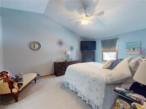 Bedroom - 511 Picadilly Cir, Akron, OH 44319 photo 1 of 10