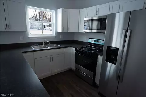 Kitchen - 161 High St, Elyria, OH 44035 photo 2 of 3