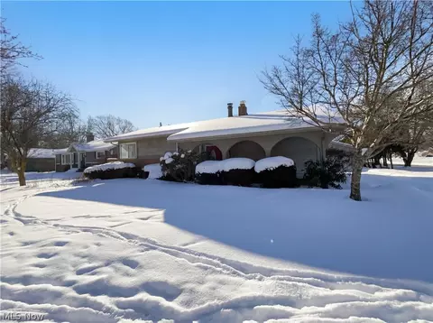 28095 Bassett Rd, Westlake, OH 44145