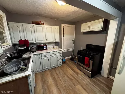 Kitchen - 892-894 Storer Ave, Akron, OH 44320 photo 2 of 2